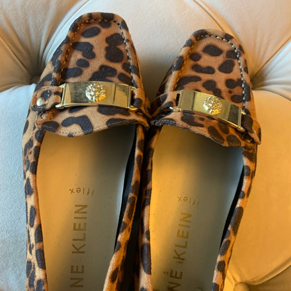 Ann Klein flex slip on ladies shoes in size 8.